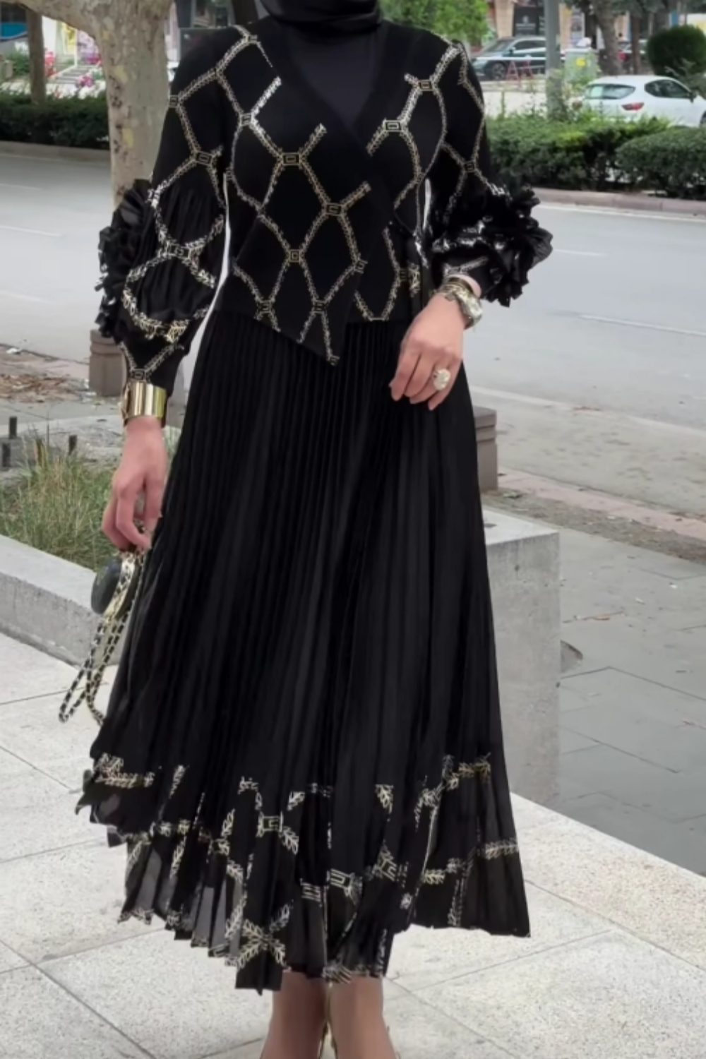 Geometric print long sleeve pleated skirt set