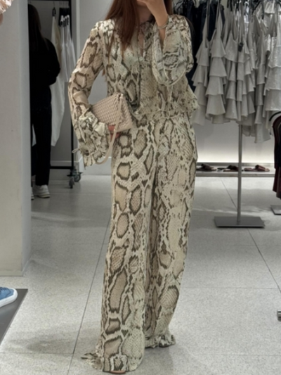 Fashionable snake print set