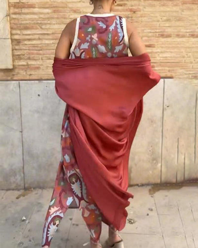 Bella - Two-Piece Set with Urban Style Print