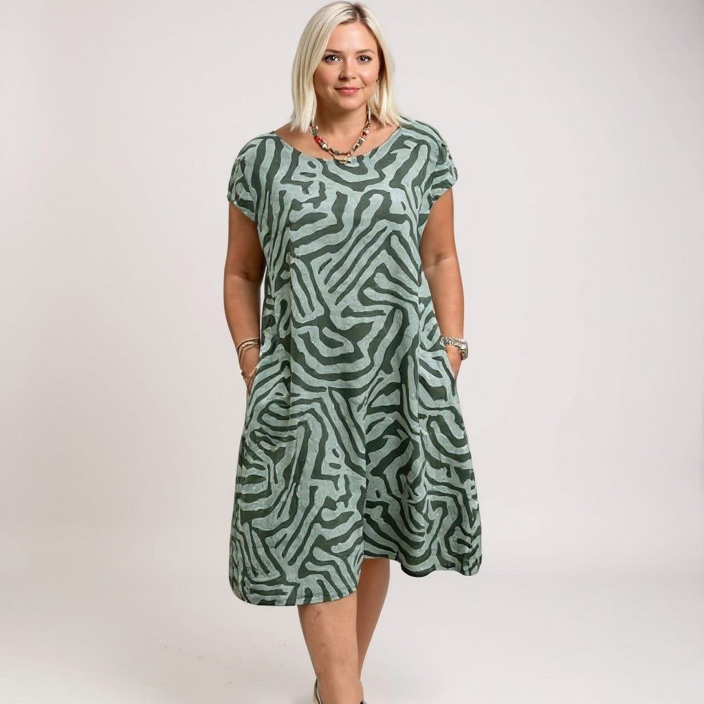 Nelia - dress with round neck and beautiful print