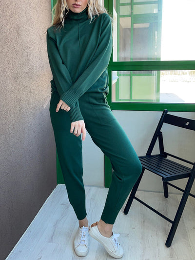 April | Stylish Comfortable Turtleneck Set